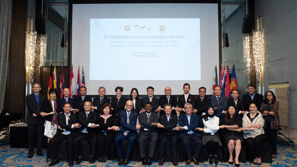 766022101075397806781651300324099305766912o